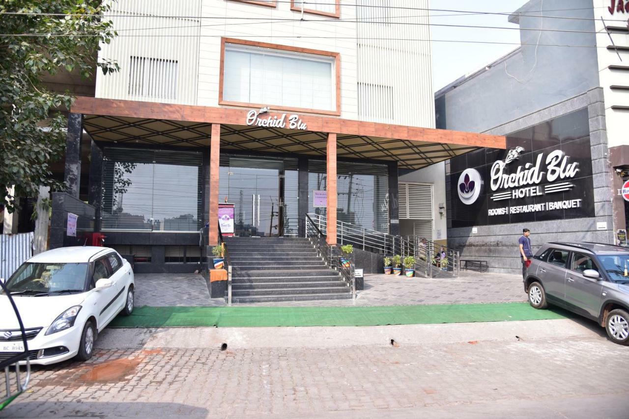 Hotel Orchid Blu Alīgarh エクステリア 写真