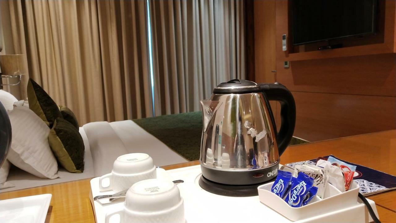 Hotel Orchid Blu Alīgarh エクステリア 写真