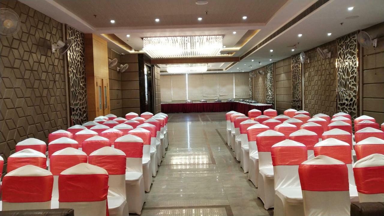 Hotel Orchid Blu Alīgarh エクステリア 写真